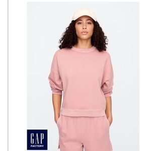 GAP Oversized Crew Neck Sweatshirt